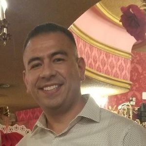 Meet your Posher, Carlos